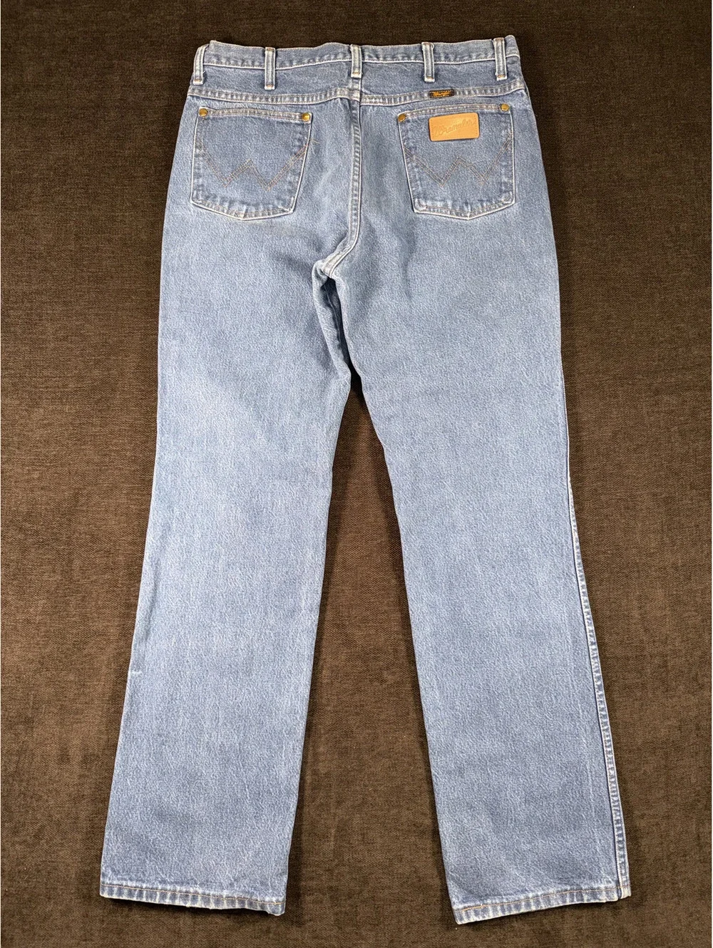 Wrangler Classic Light Blue Denim Jeans 35x32 Straight Fit